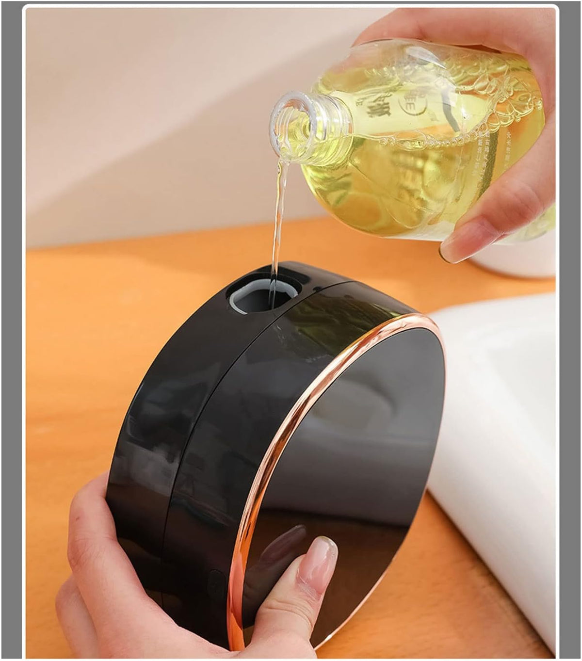 Automatic Touch-Free Soap Dispenser – Digital Temperature Display – Image 3