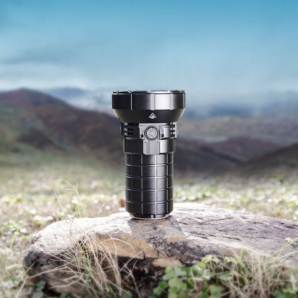 Imalent MS12 Mini Flashlight 65000 Lumens – 12 CREE XHP 70.2 LEDs – 1036M Range – Image 5
