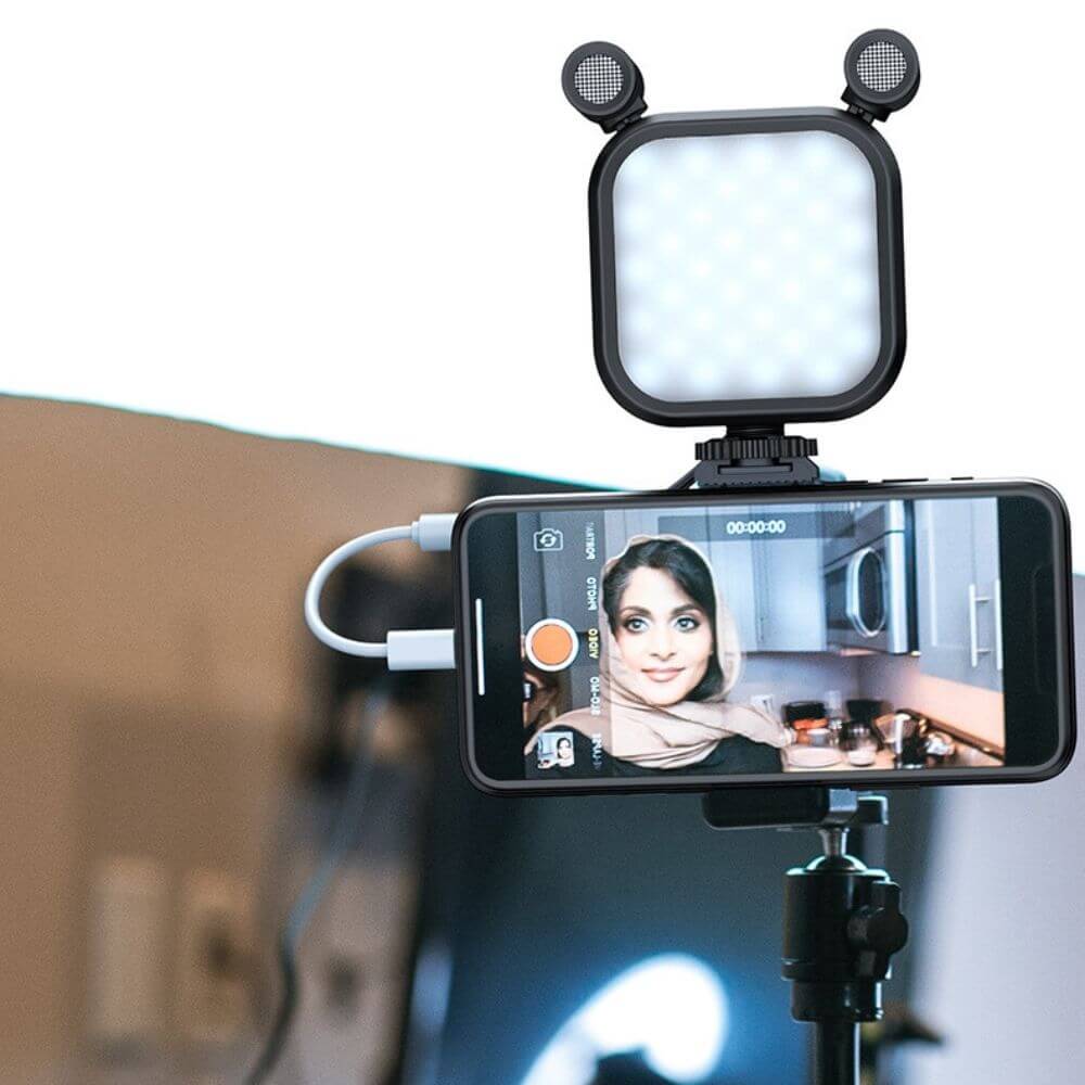 2-in-1 Microphone RGB LED Light For Vlogging – Image 5
